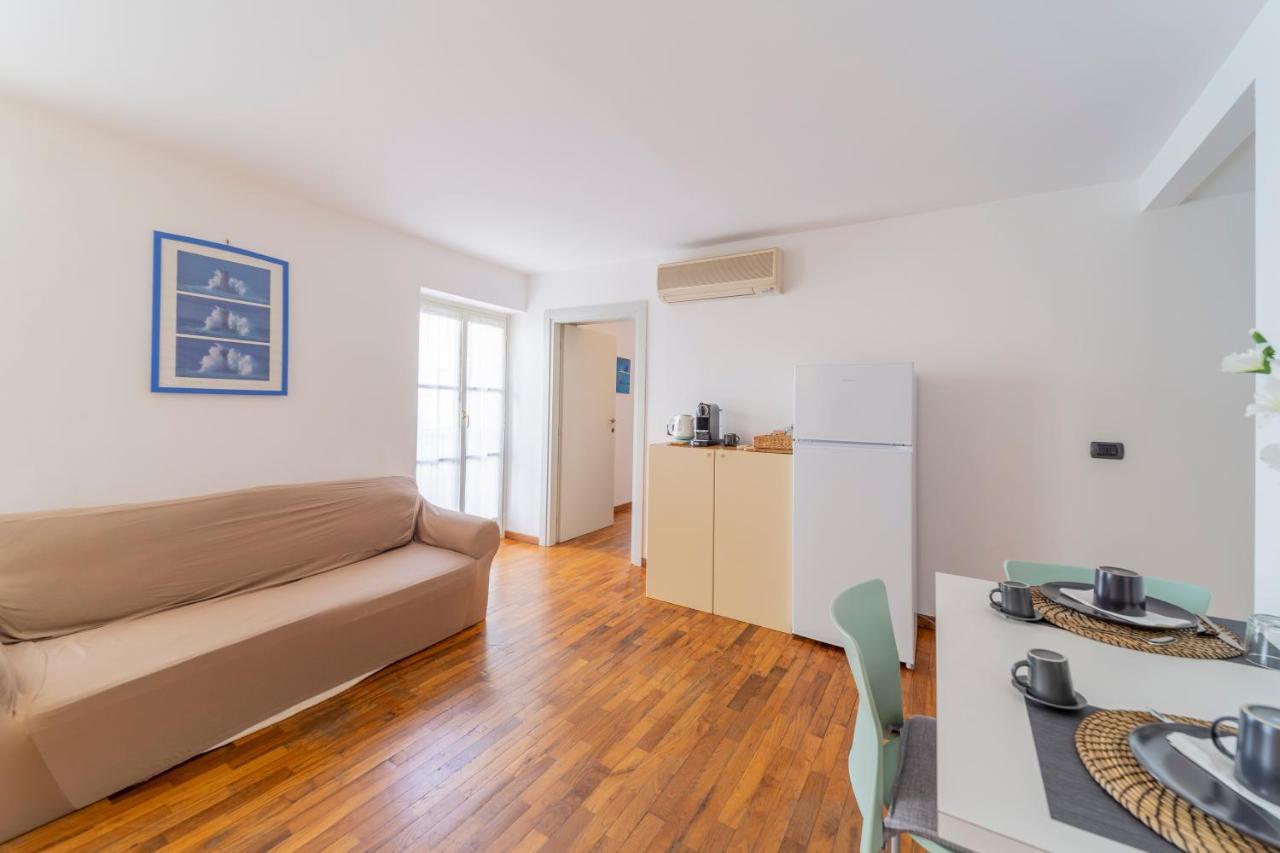 Parrot House - Casa In Centro A Parma Appartement Buitenkant foto